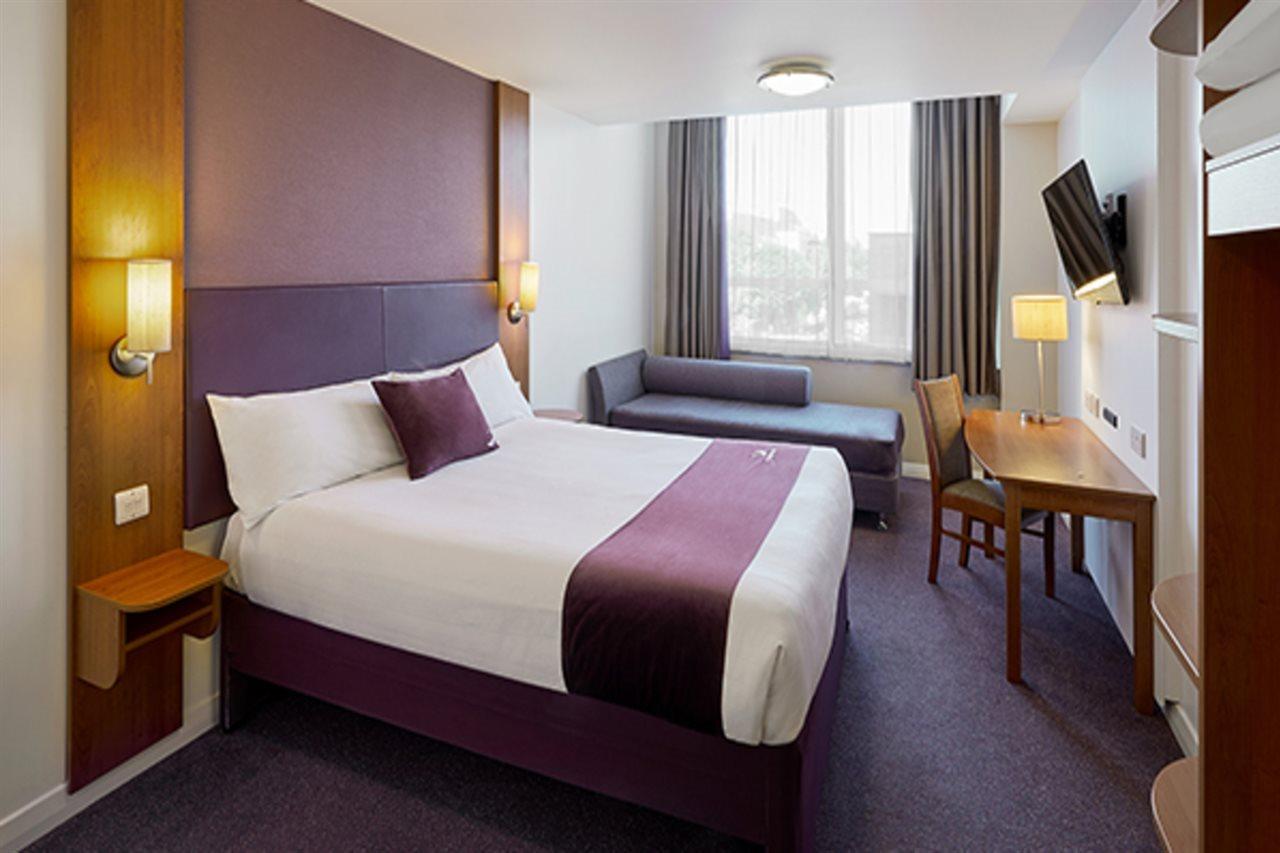 Premier Inn Warrington South Εξωτερικό φωτογραφία