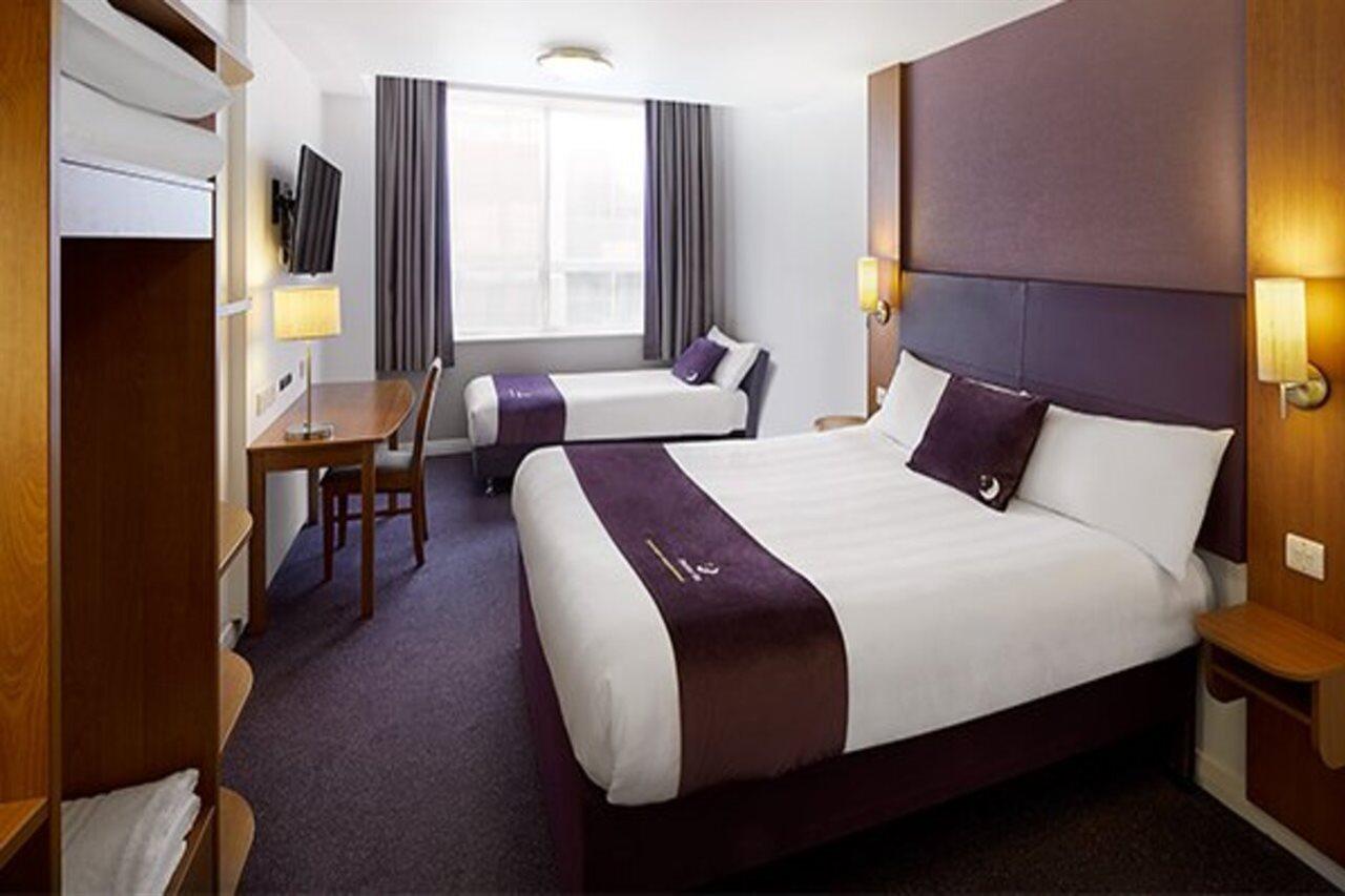 Premier Inn Warrington South Εξωτερικό φωτογραφία