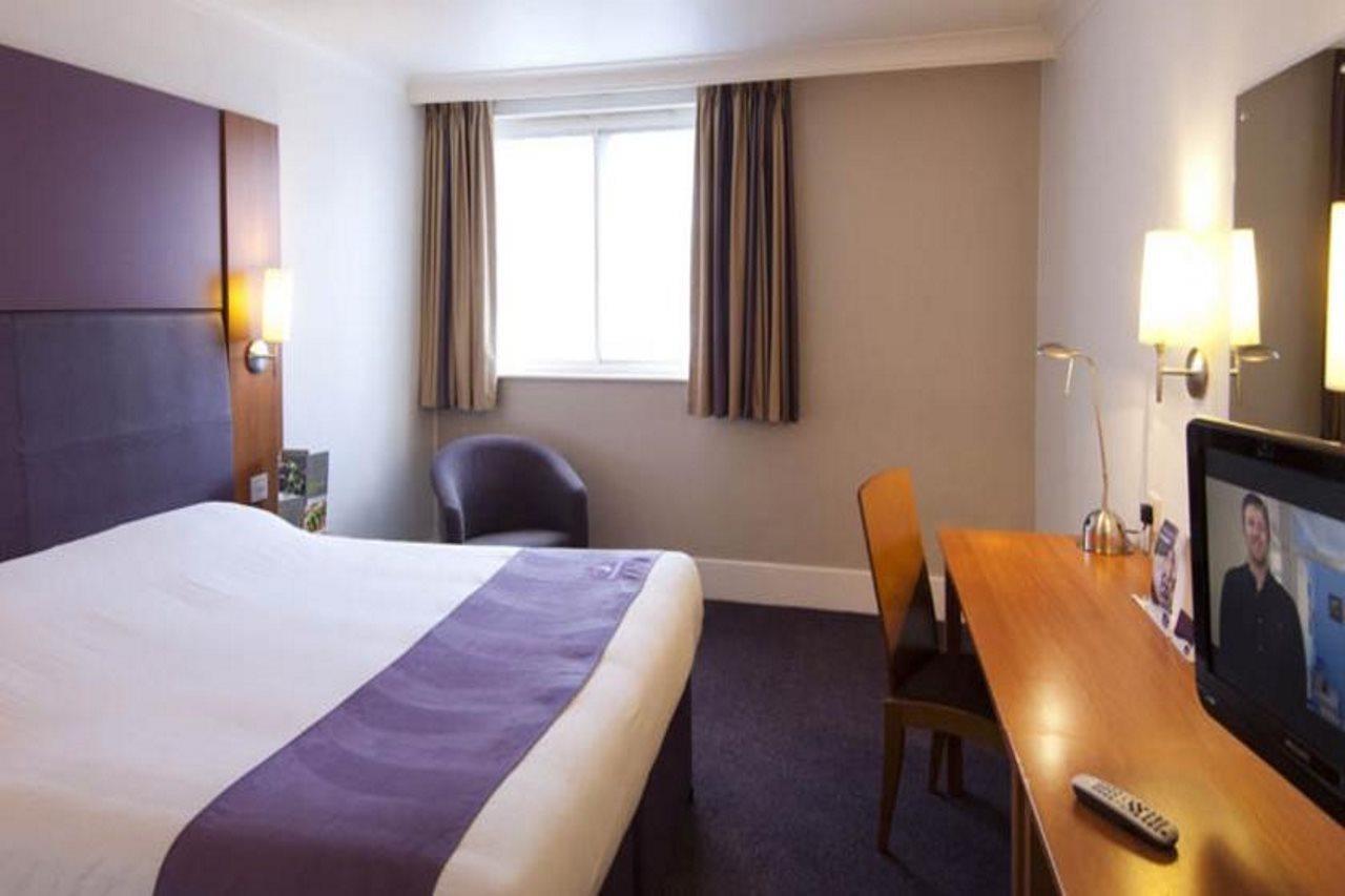 Premier Inn Warrington South Εξωτερικό φωτογραφία